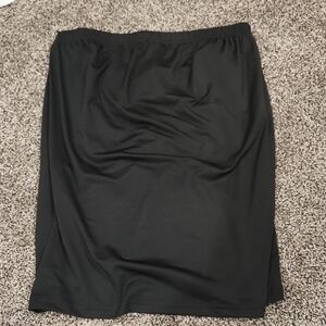 Amazon Essentials Black Ruched Pencil Crop Top